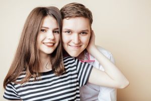 年下の男性と出会って付き合う方法