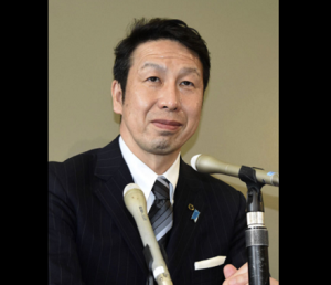 ハッピーメールで援助交際。新潟県知事が女子大生を買春して辞任